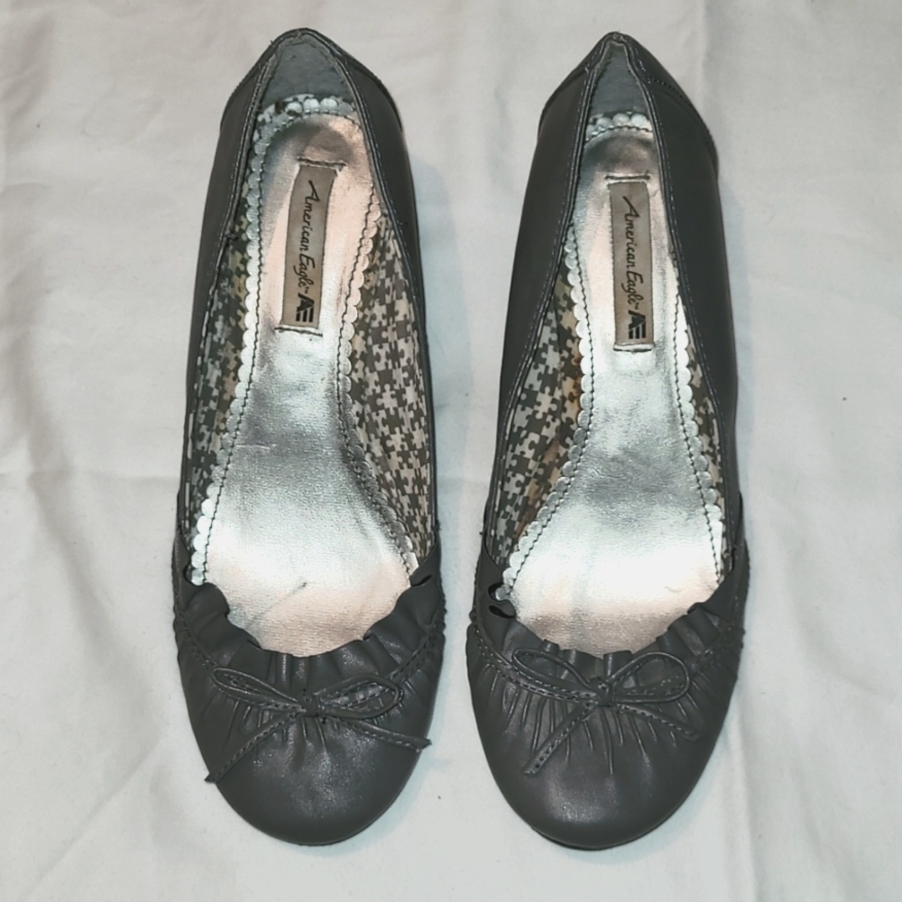 American Eagle Grey Wedge Dress Shoes